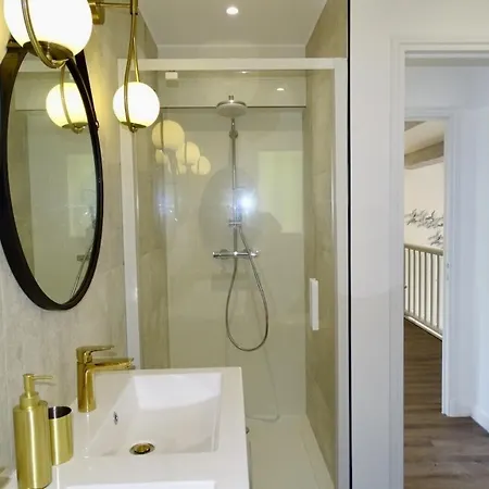 Superbe Vue Et Estérel, Neuve Pour 8-10 Personnes, Clim, Piscine Villa *