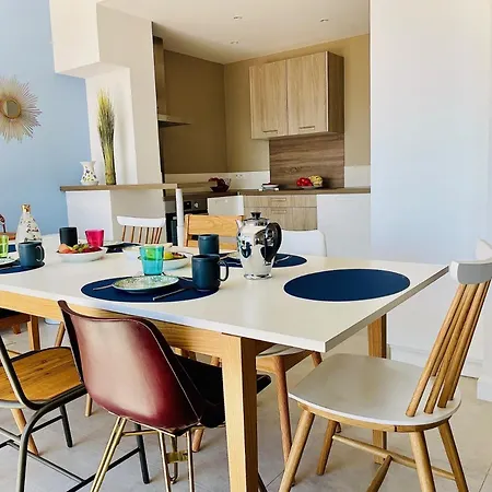 Superbe Vue Et Esterel, Neuve Pour 8-10 Personnes, Clim, Piscine * Saint-Raphael (Var)