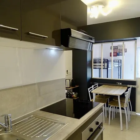 Superbe Vue Et Estérel, Neuve Pour 8-10 Personnes, Clim, Piscine