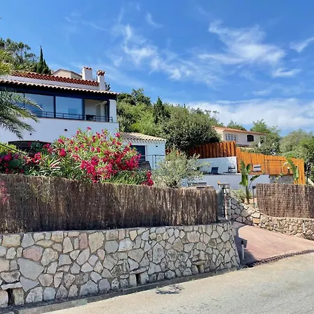 Superbe Vue Et Esterel, Neuve Pour 8-10 Personnes, Clim, Piscine Saint-Raphael (Var)