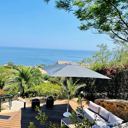 Superbe Vue Et Esterel, Neuve Pour 8-10 Personnes, Clim, Piscine *